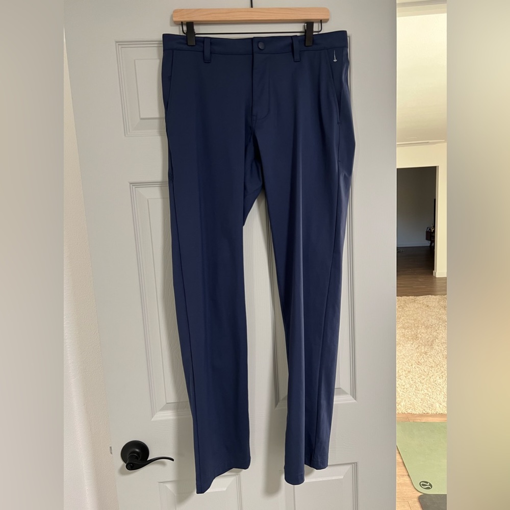 Men’s RHONE Commuter Pants Size 31 Navy Blue